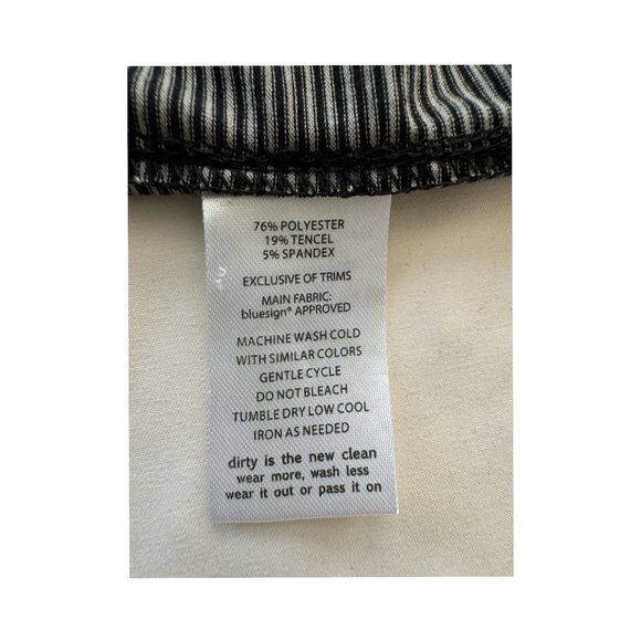 Toad & Co Swifty Breath dress mini size M black & grey narrow stripe outdoor - Picture 5 of 7